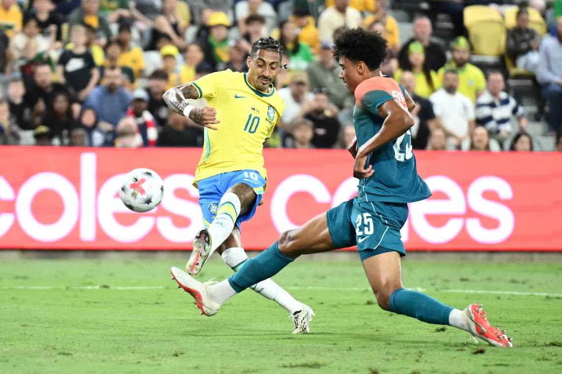 Raphinha departs Brazil squad due to right thigh swelling
