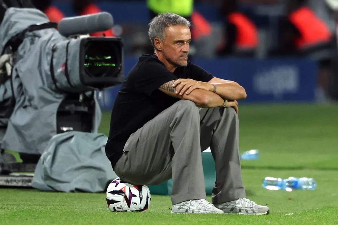 PSG's poor start to season fails to rattle coach Enrique
