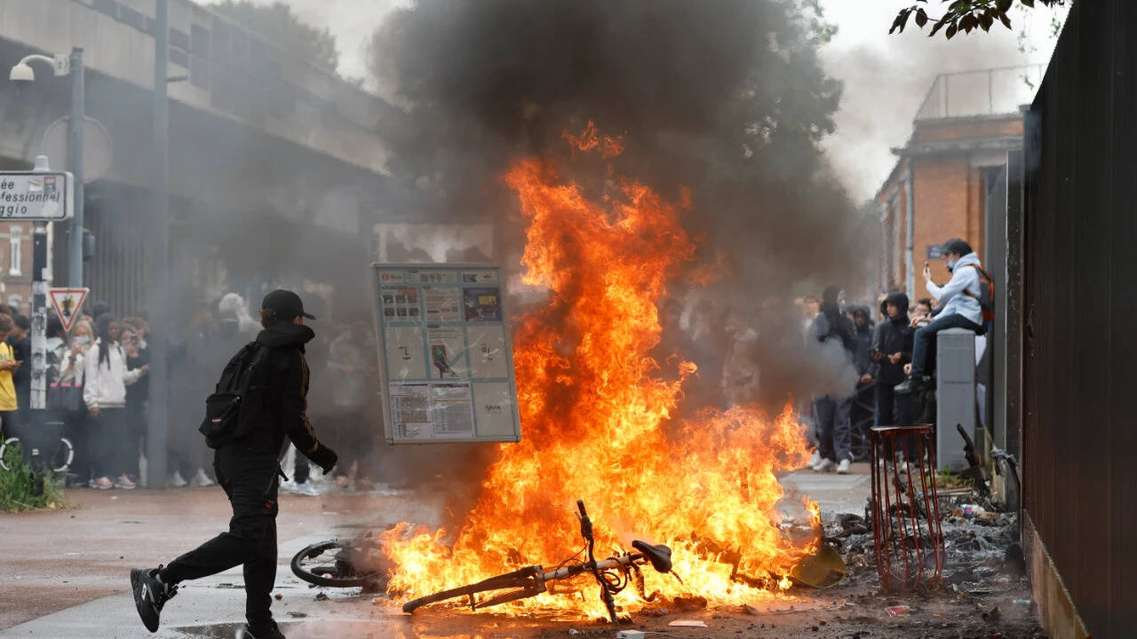 French schools paralysed as student protests intensify, 400+ arrested