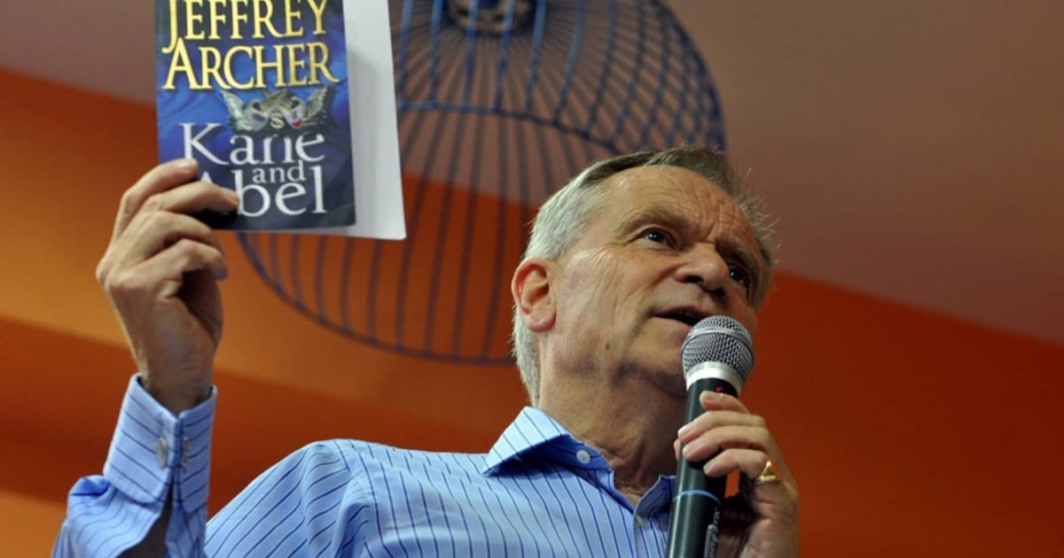 Pengarang dan ahli politik terkenal Jeffrey Archer meninggal dunia pada usia 86 tahun