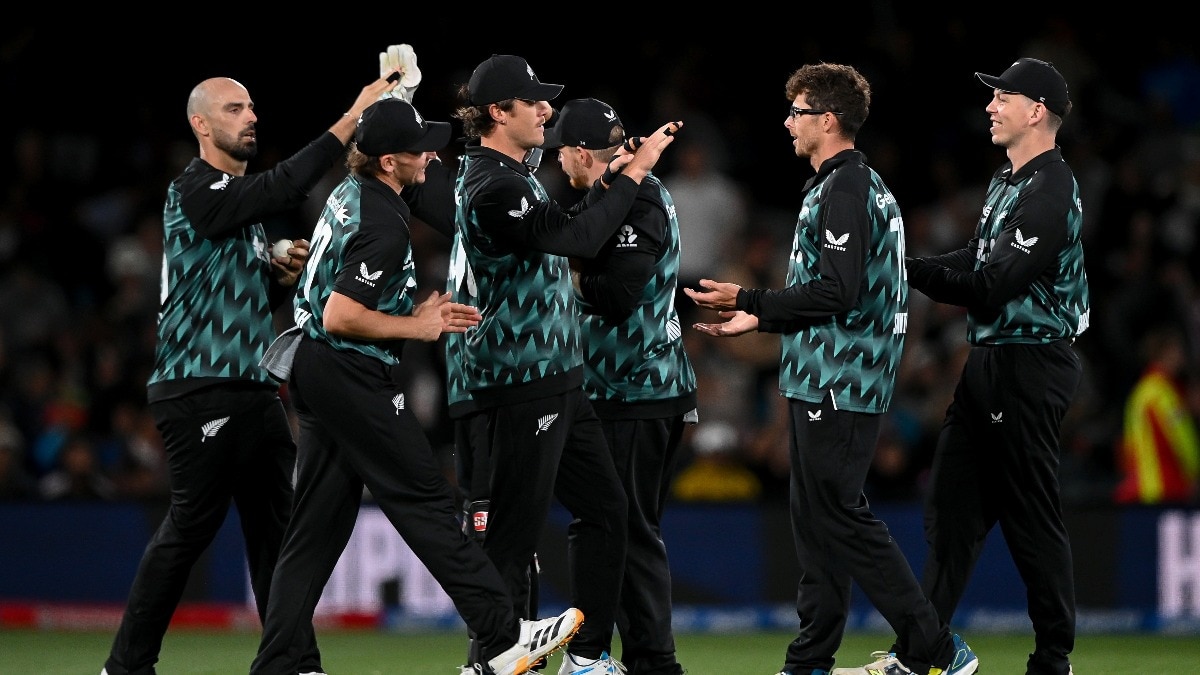 India's lower order stages comeback after top-order collapse against New Zealand