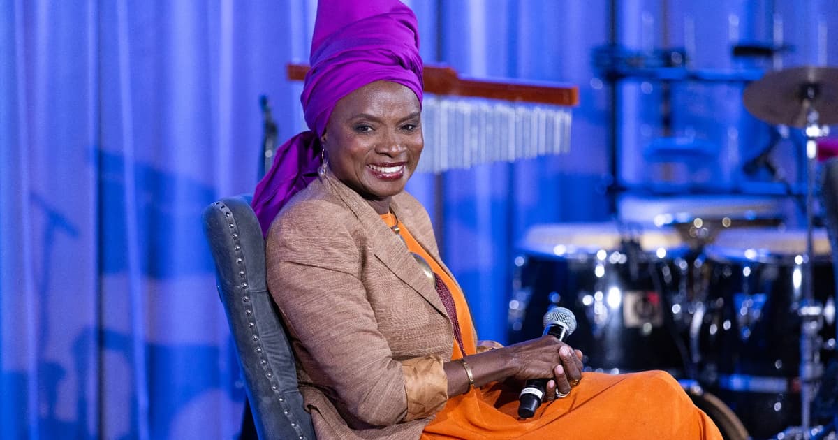 Angelique Kidjo Menjadi Musisi Afrika Pertama Terima Bintang Hollywood