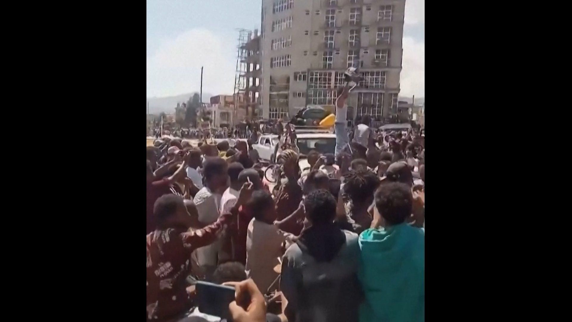 Northern Ethiopia celebrates as Eritrean forces reportedly withdraw