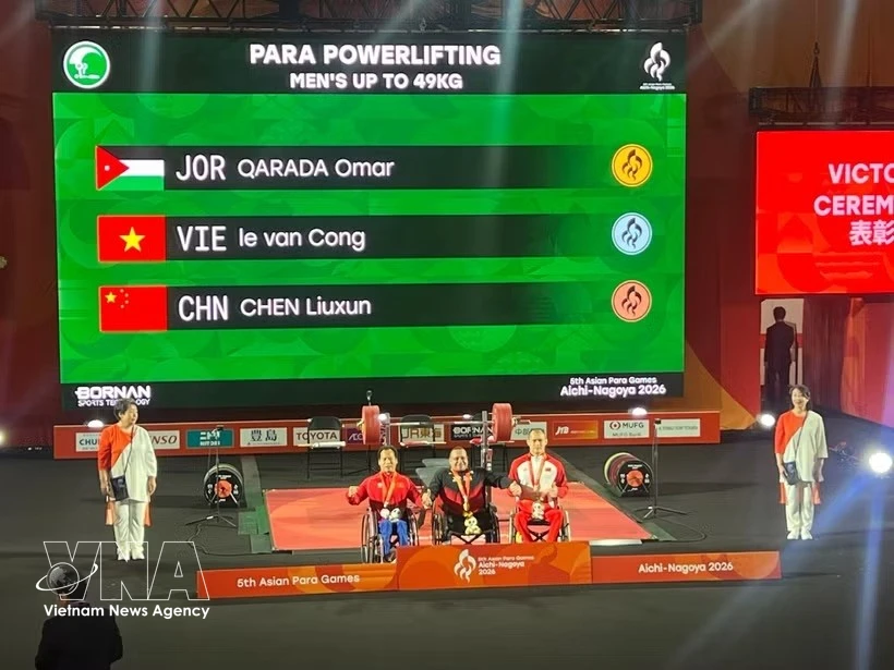 Vietnamese weightlifter Le Van Cong claims silver at Asian Para Games