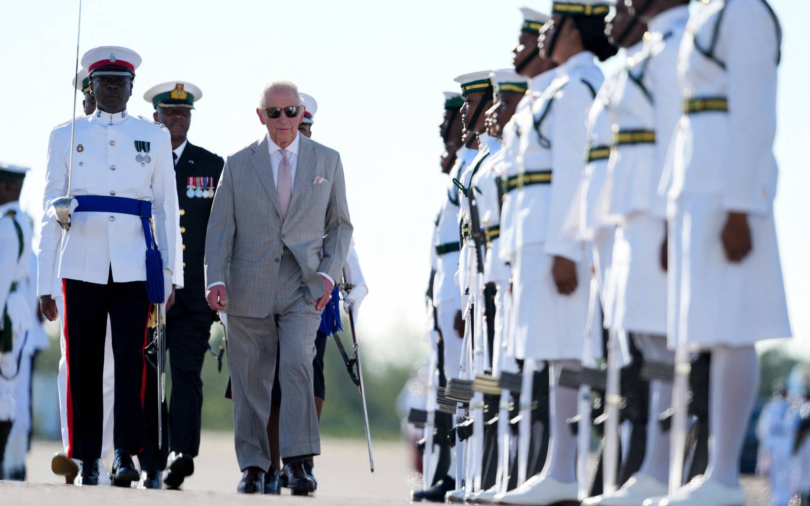 Raja Charles III Hadapi Warisan Berbelah Penjajahan dan Perhambakan di Karibia