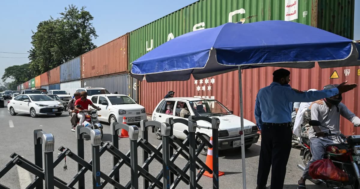 Rundingan Pakistan untuk cegah protes Khan macet di jalan buntu