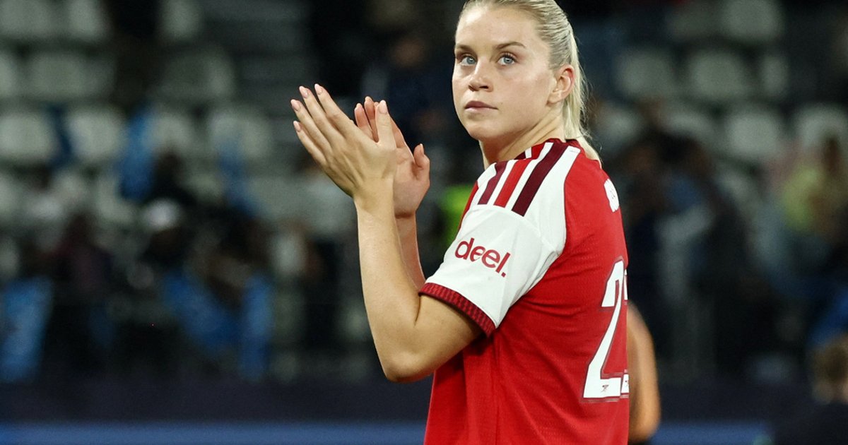 Russo claims second England women's player of the year award