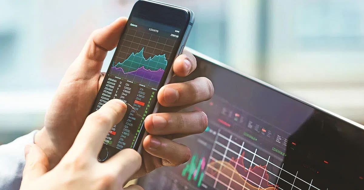 RBI की दरें बढ़ने से बाजार गिरा, विशेषज्ञ इन तीन शेयरों को सुझा रहे हैं