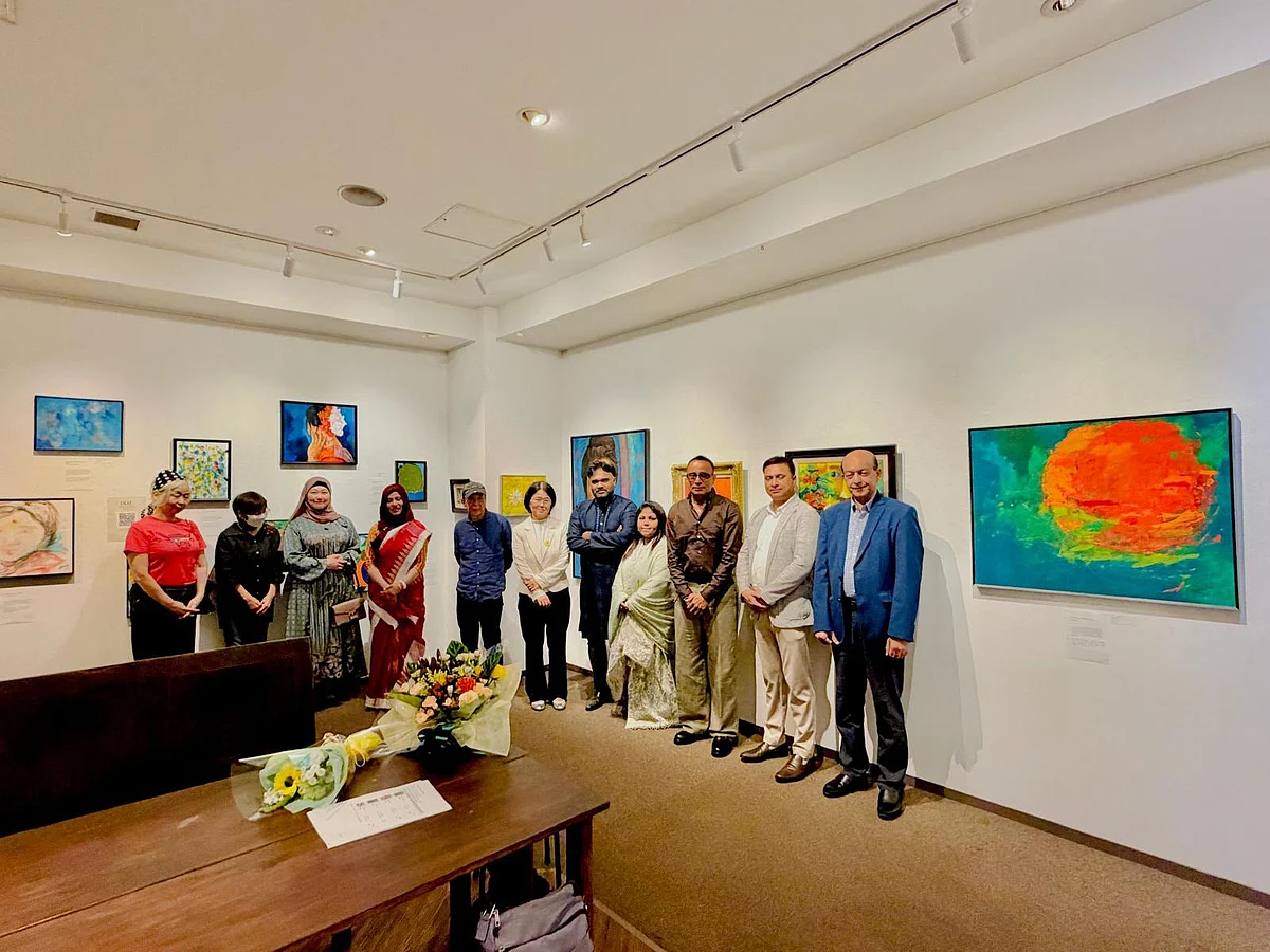 শিল্পী কামরুল হাসান লিপু জাপানের একক প্রদর্শনীতে নিজের শিকড় খুঁজে পাচ্ছেন