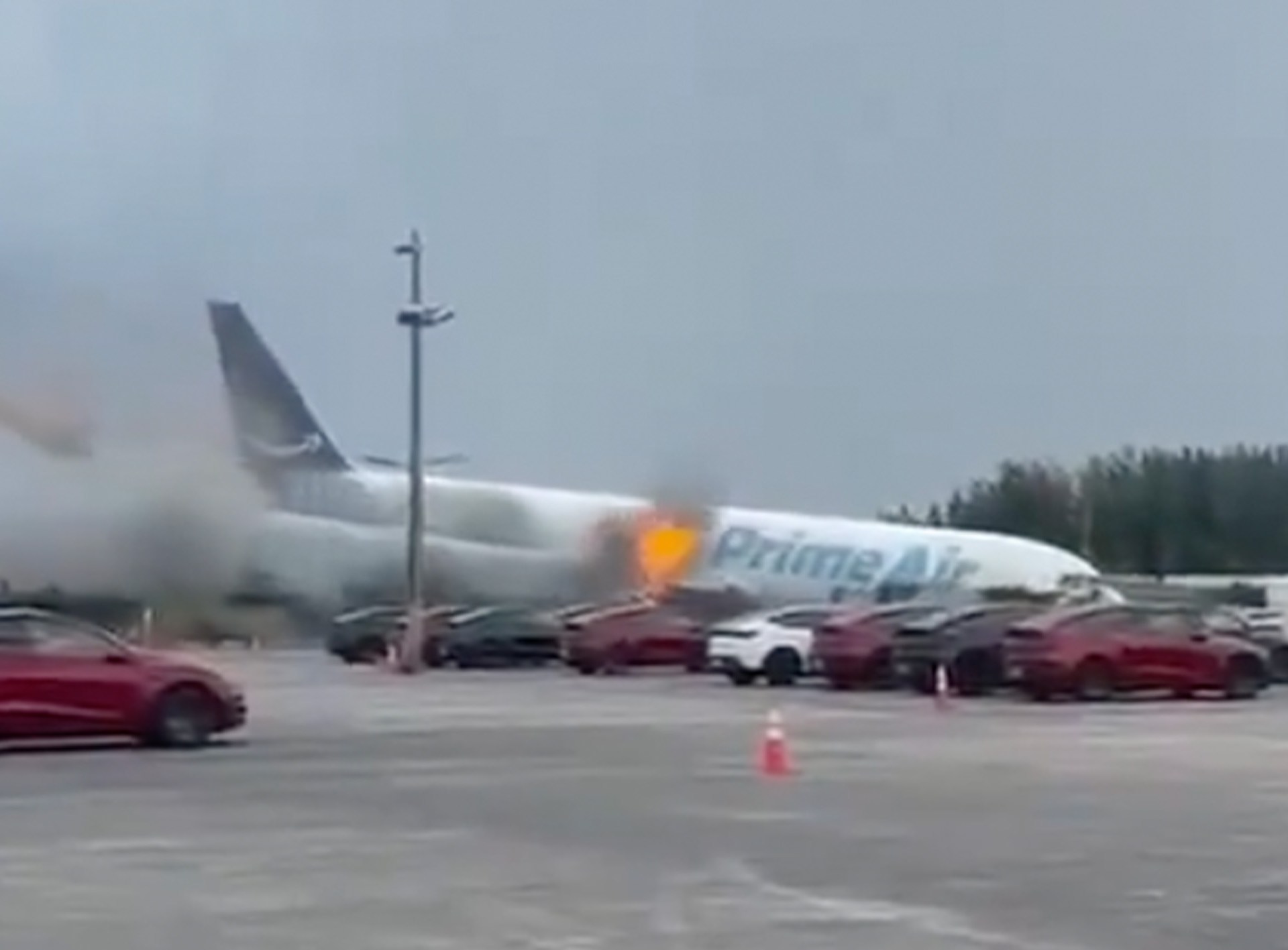 Amazon cargo plane makes emergency landing in Miami
