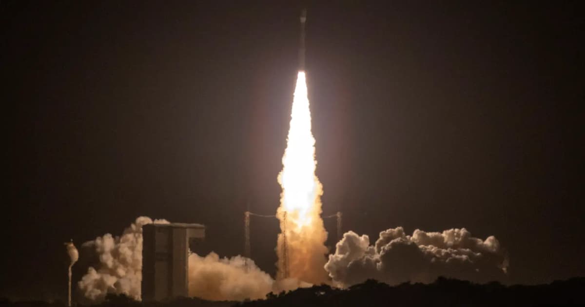 Eropah Luncurkan Dua Satelit Pemerhatian Bumi ke Orbit