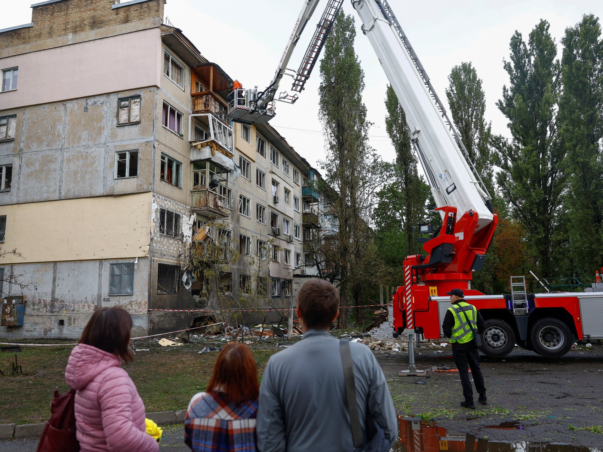 Russian attacks kill three in Ukraine as Zelenskyy addresses UN
