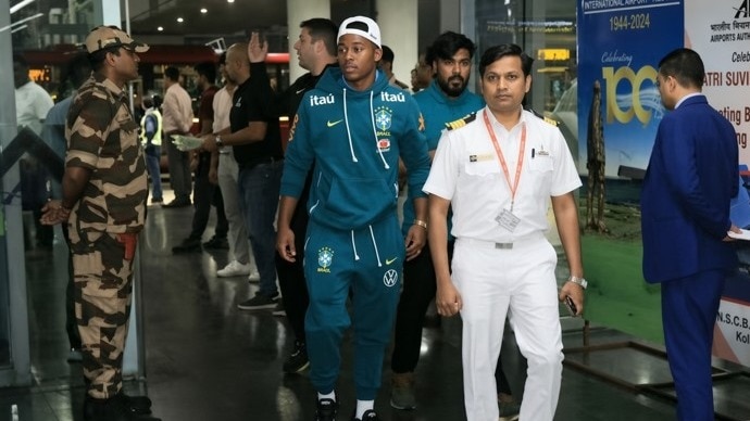 Brazilian football stars develop taste for Kolkata fish ahead of friendly