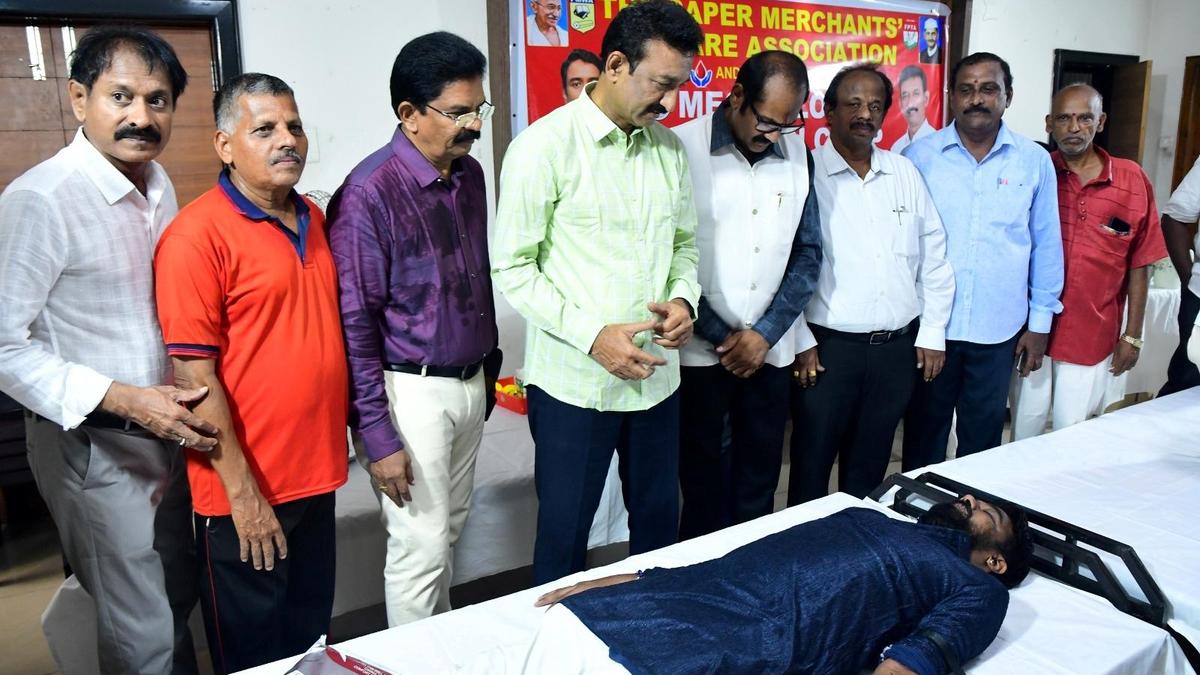 Blood donation drive organized in Vijayawada to honour Gandhi, Sastry