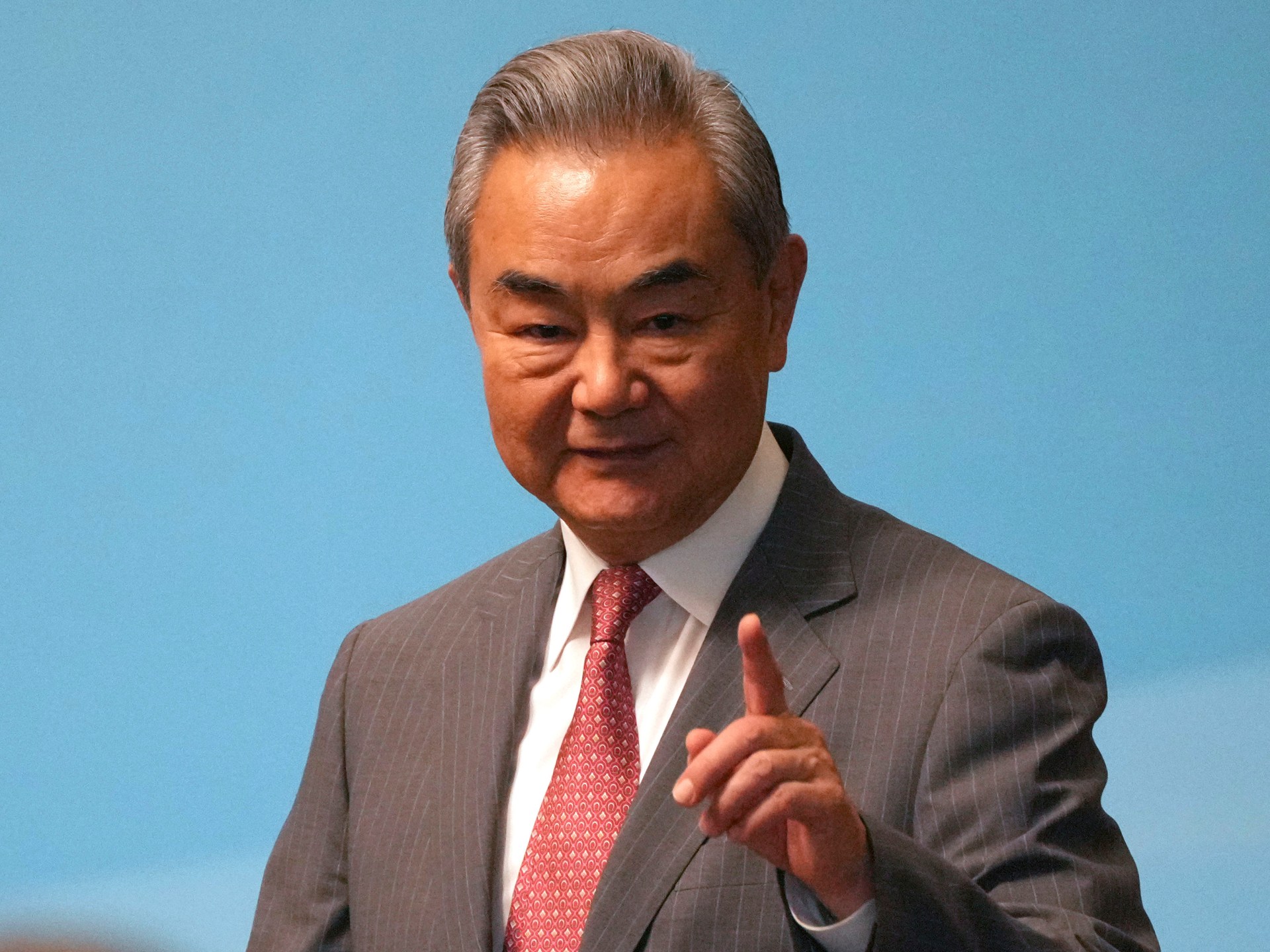 China pledges support for Iran's rights amid Middle East tensions