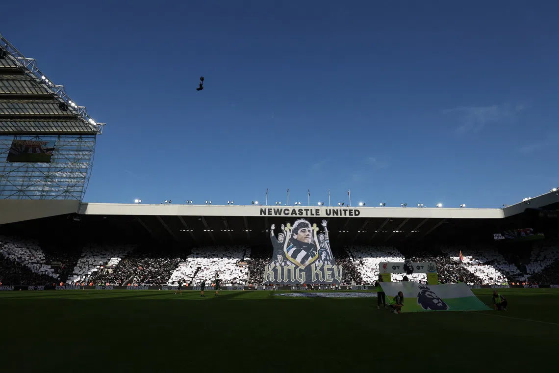 Liverpool salvages draw at Newcastle in Keegan tribute match