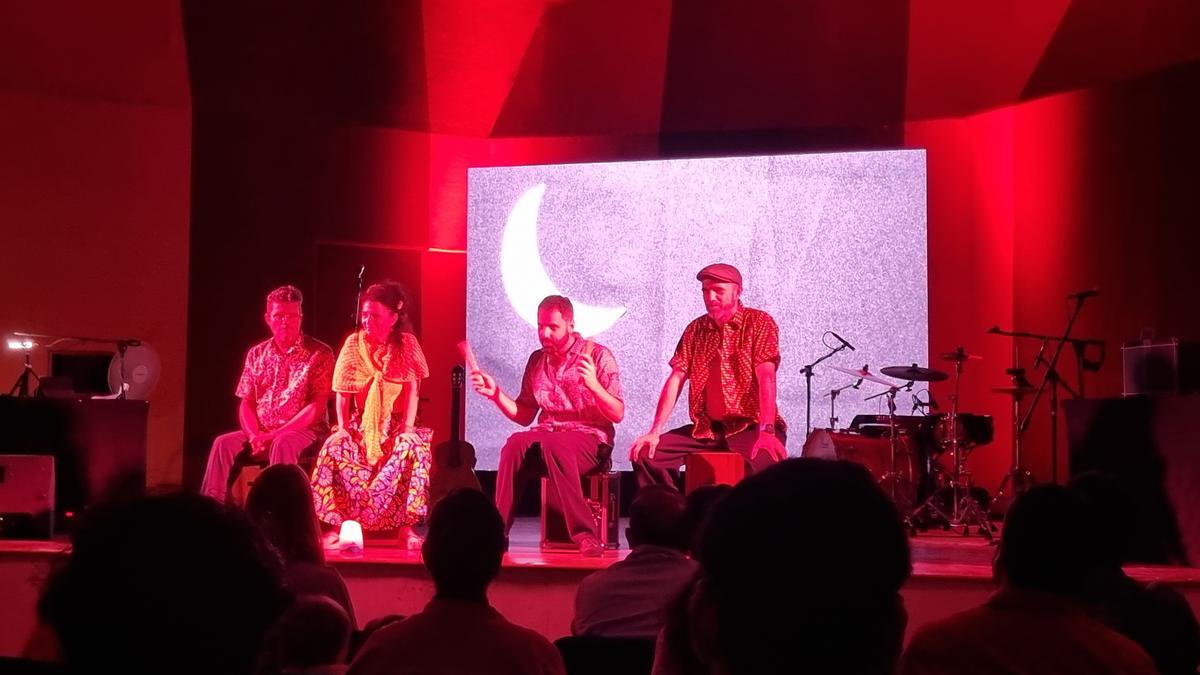 हैदराबाद में फ्रांसीसी कलाकारों का अनोखा प्रदर्शन, संगीत और कला का मेल