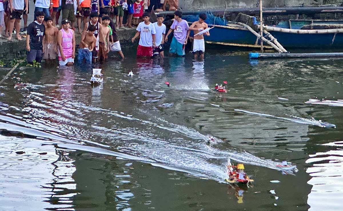 Colorful Paper Boat Racing Festival Returns to Bulacan Village