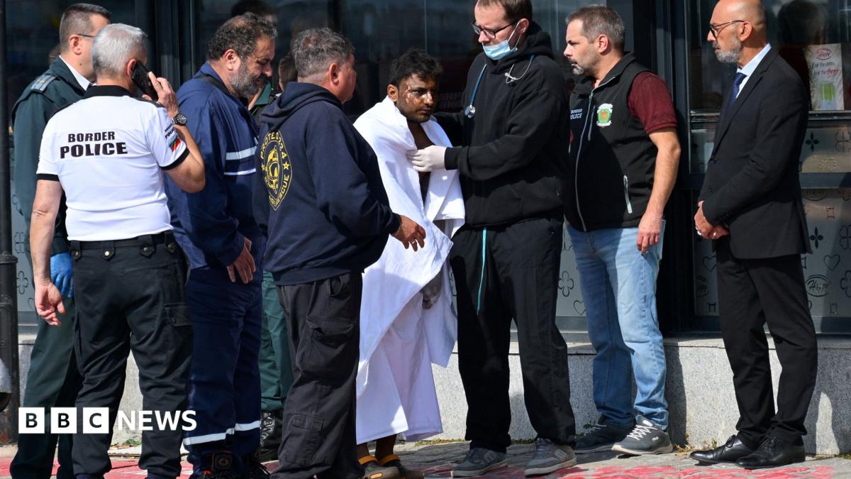 Sailors missing after fresh Black Sea vessel attacks, Bulgaria reports