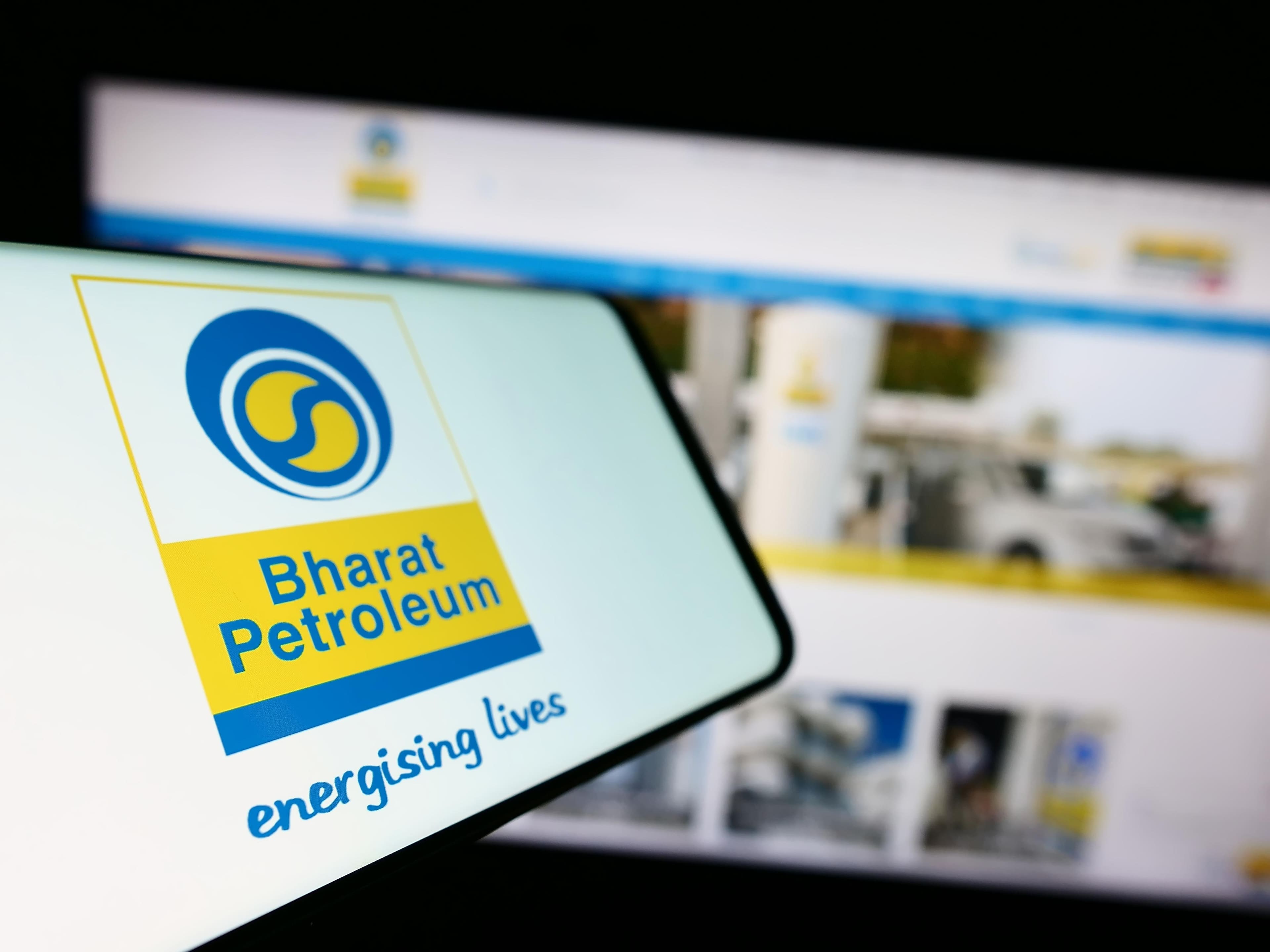 BPCL Q2 profit slumps 22.5% as fuel price freeze erodes margins