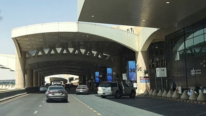 Saudi Arabia resumes operations at Riyadh airport amid Houthi threats