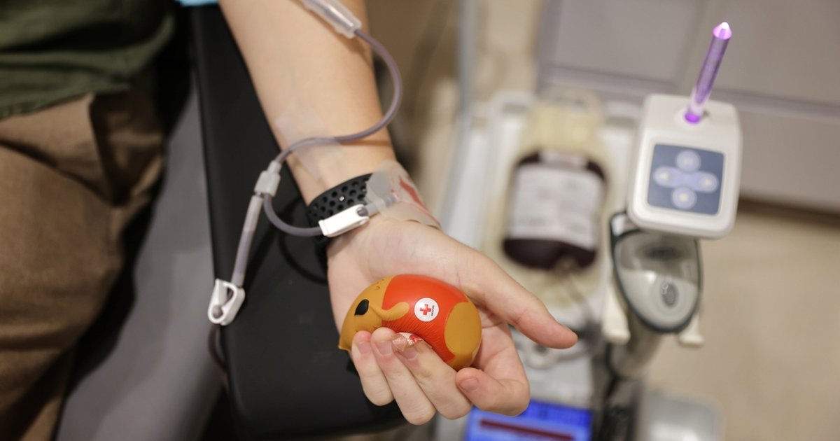 Blood donors in Singapore offered frozen treats, party access