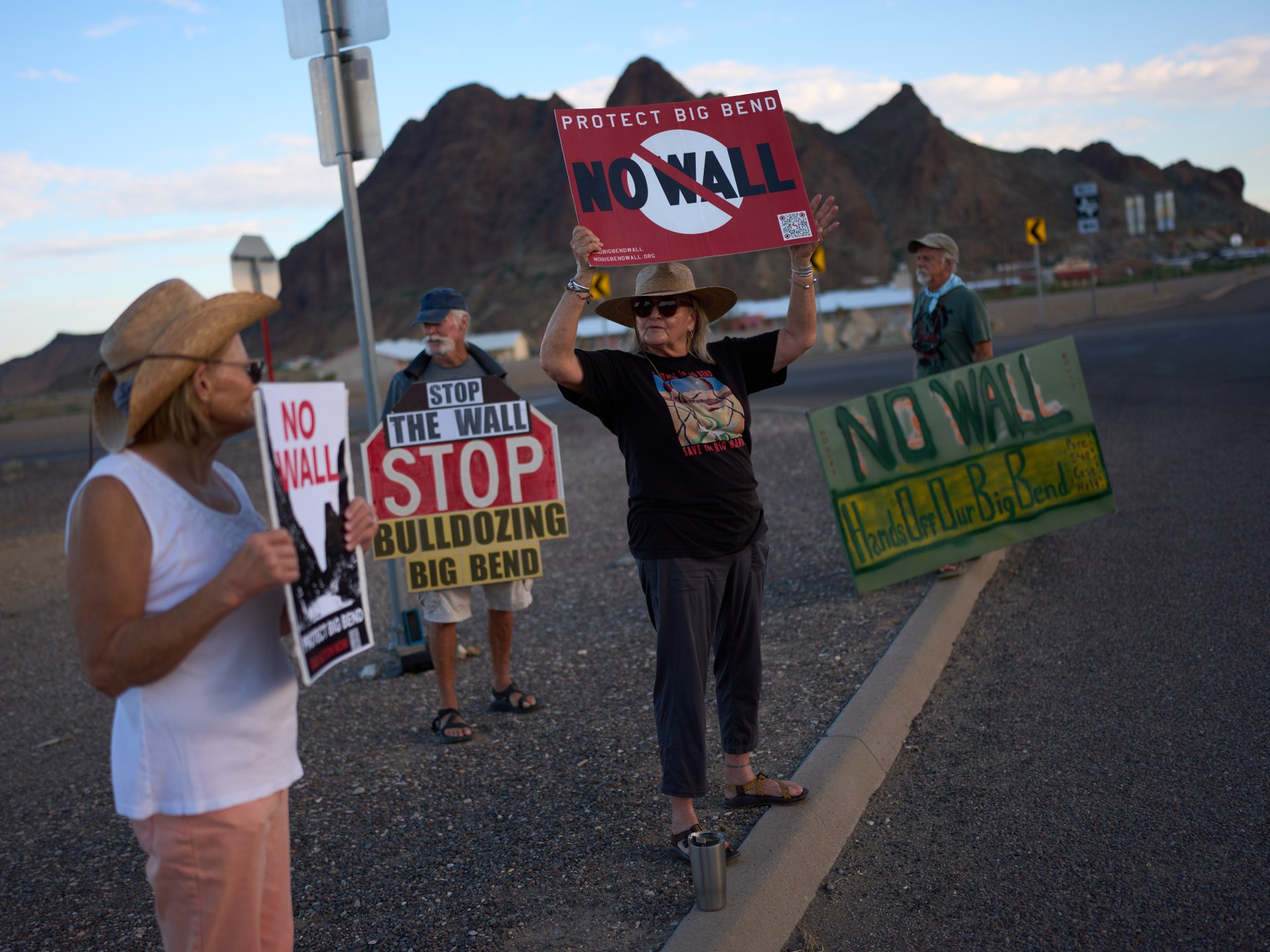 Trump administration escalates legal fight over Texas border wall construction