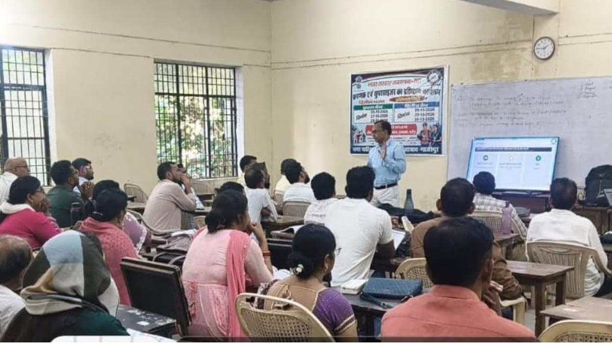 Census trainers grapple with sensitive data collection on Aadhaar, caste