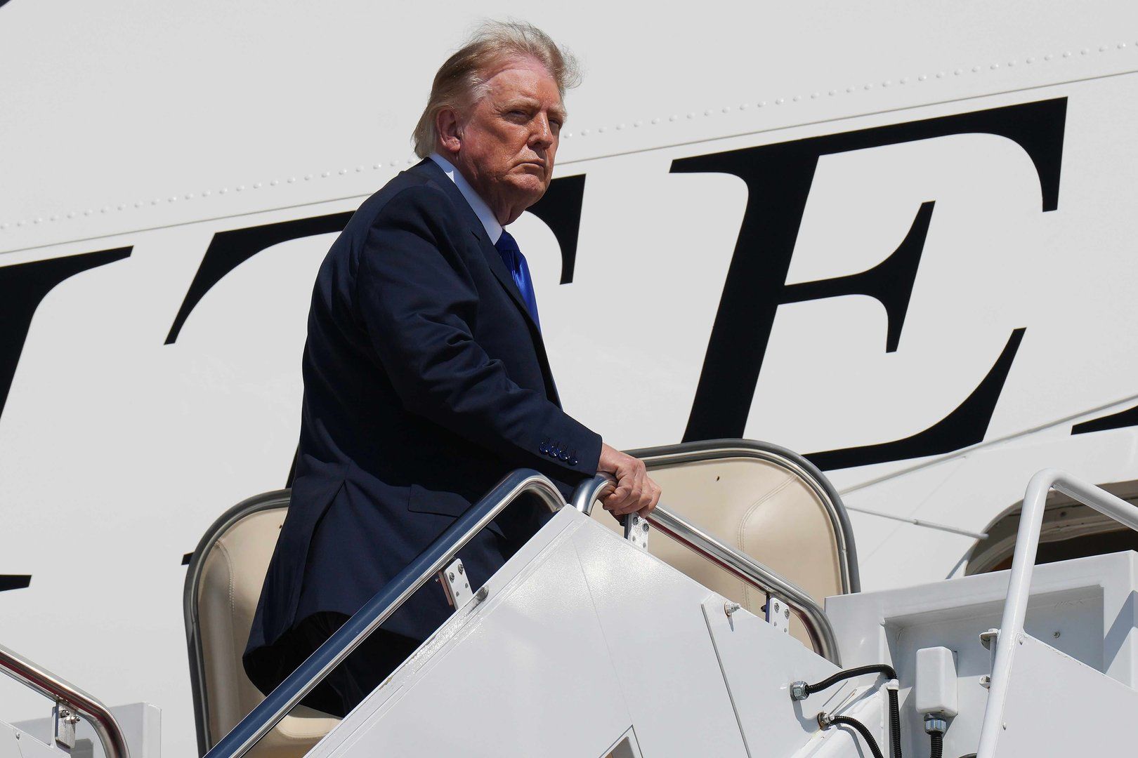 Trump signals end to US-Iran conflict after midterm elections