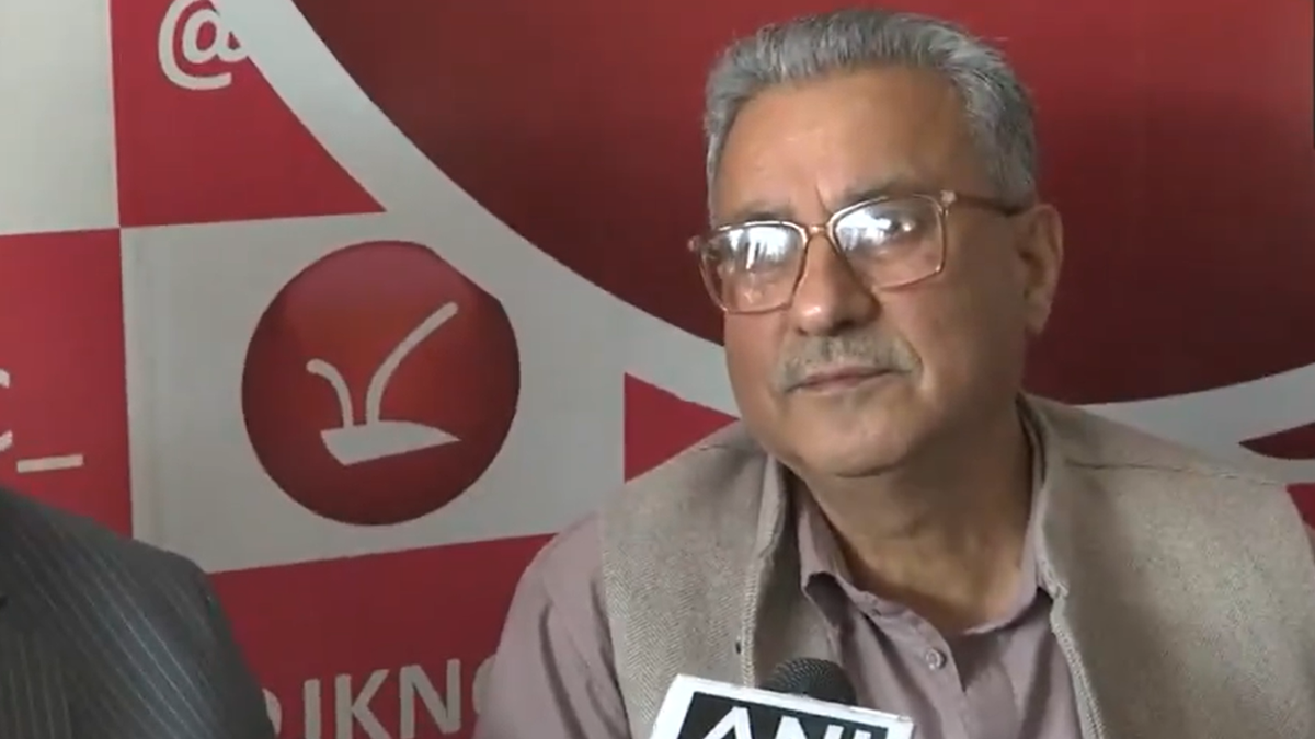 राष्ट्रीय सम्मेलन ने 17 विधायकों की बैठक को 'आंतरिक लोकतंत्र' बताया