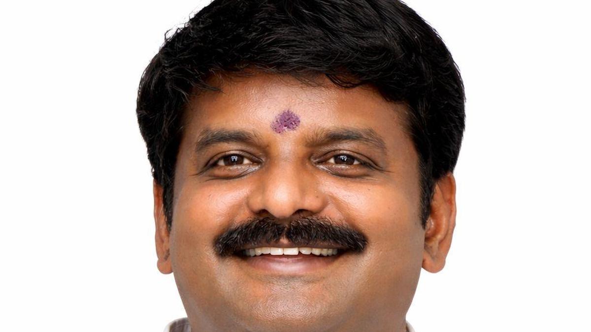 Probe launched into ₹4-crore fraud allegation against former Tamil Nadu minister