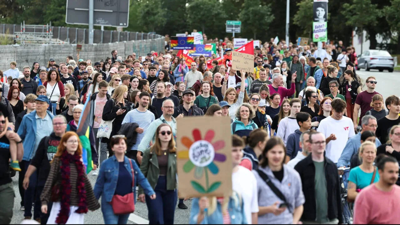 Mass protests block AfD conference as far-right party surges in German polls