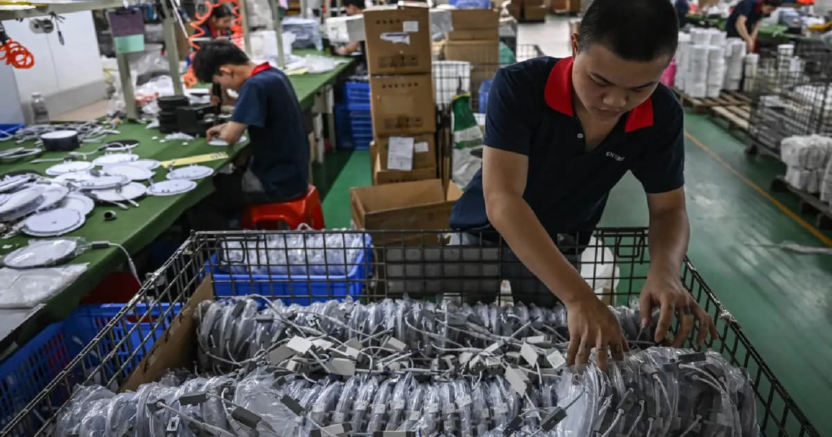 Xi desak China kuatkan sektor pembuatan canggih dan kawalan rantaian bekalan