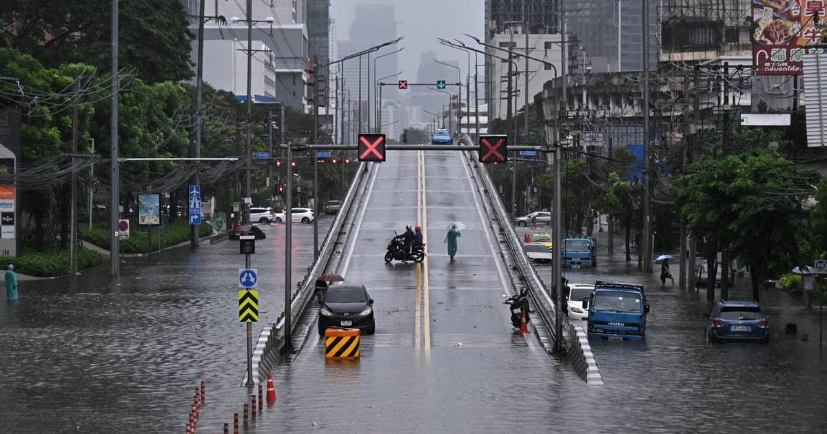Bangkok isytihar bencana banjir di seluruh bandar