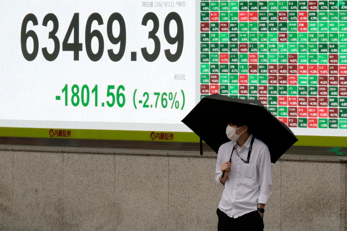 Asian stocks tread water ahead of anticipated Fed rate decision