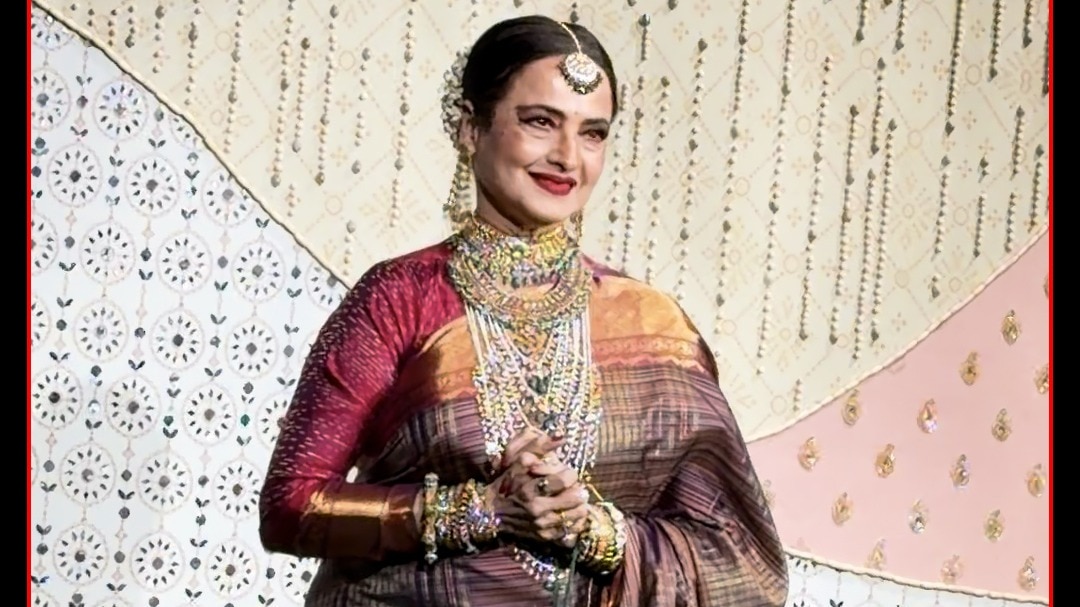 Legendary Actor Rekha Steals Spotlight at Ambani Family Ganesh Festival