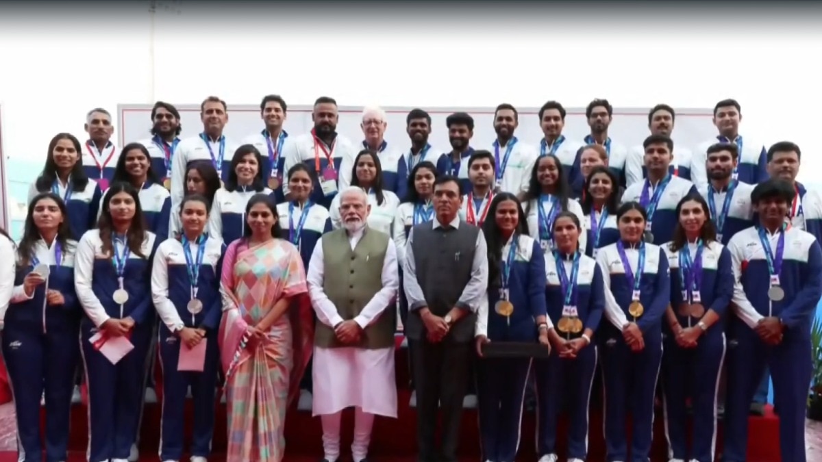 प्रधानमंत्री मोदी ने दिल्ली में एशियाई खेल पदक विजेताओं का किया सम्मान