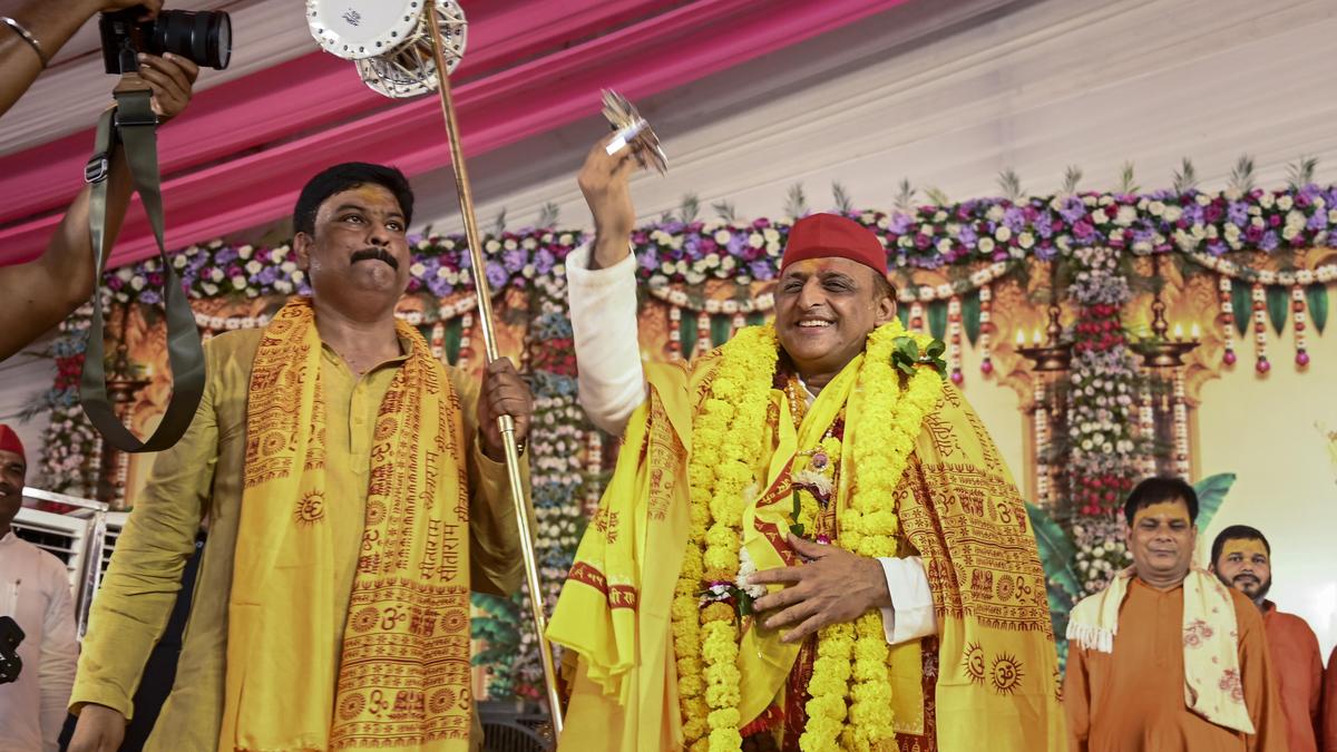 अयोध्या से चुनाव लड़ने का चैलेंज: अखिलेश यादव ने योगी को ललकारा