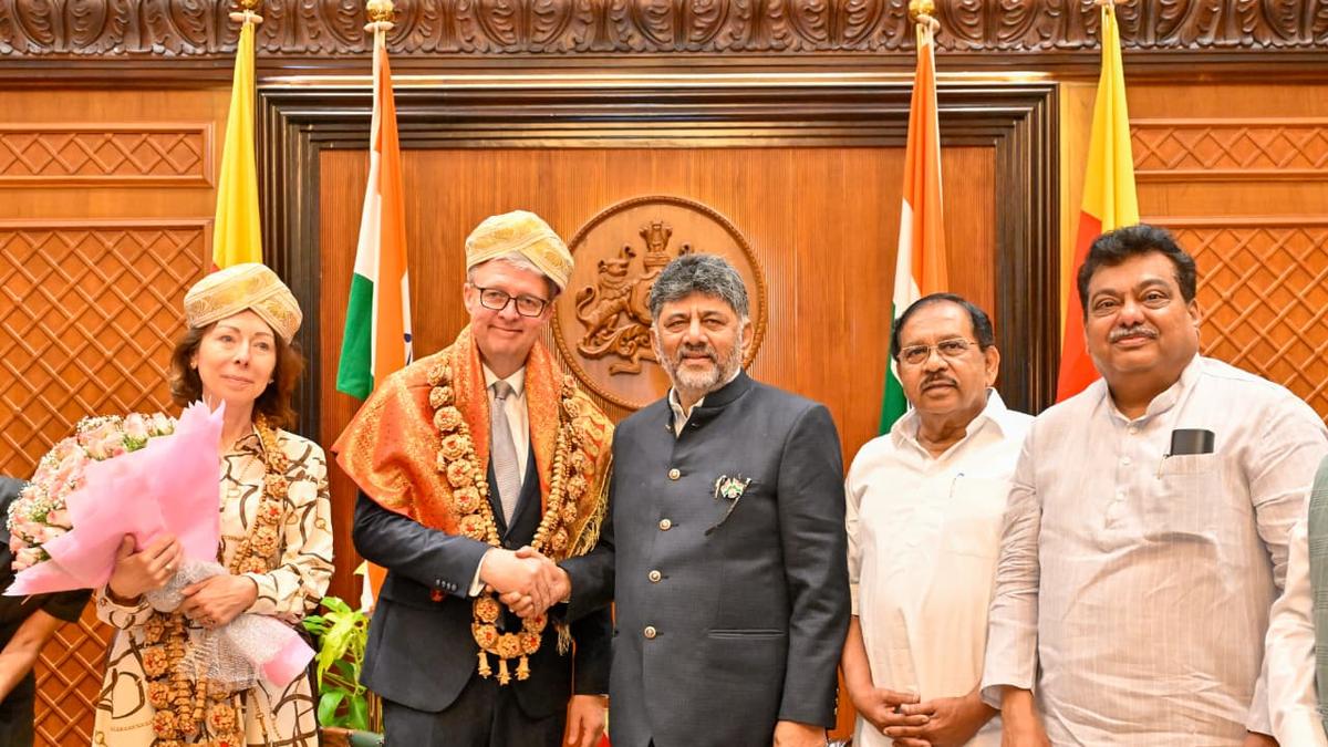 कर्नाटक ने चेक कंपनियों को बेंगलुरु से बाहर निवेश का न्योता दिया