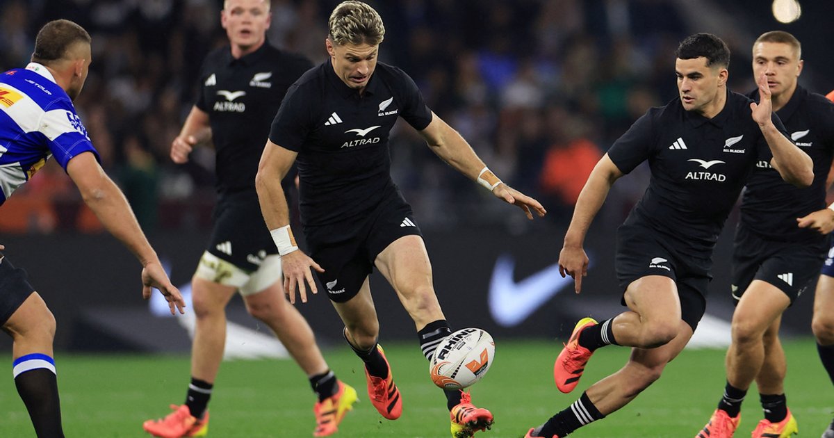 All Blacks demolish Wallabies to bounce back from Springboks setback