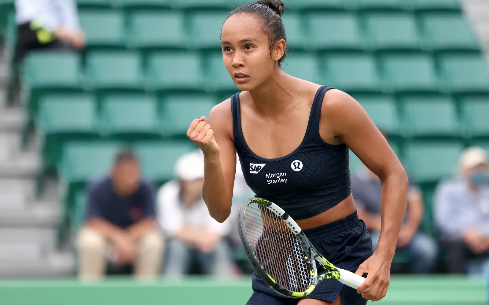 Fernandez Menuju Final Tokyo Setelah Takluk Rakhimova