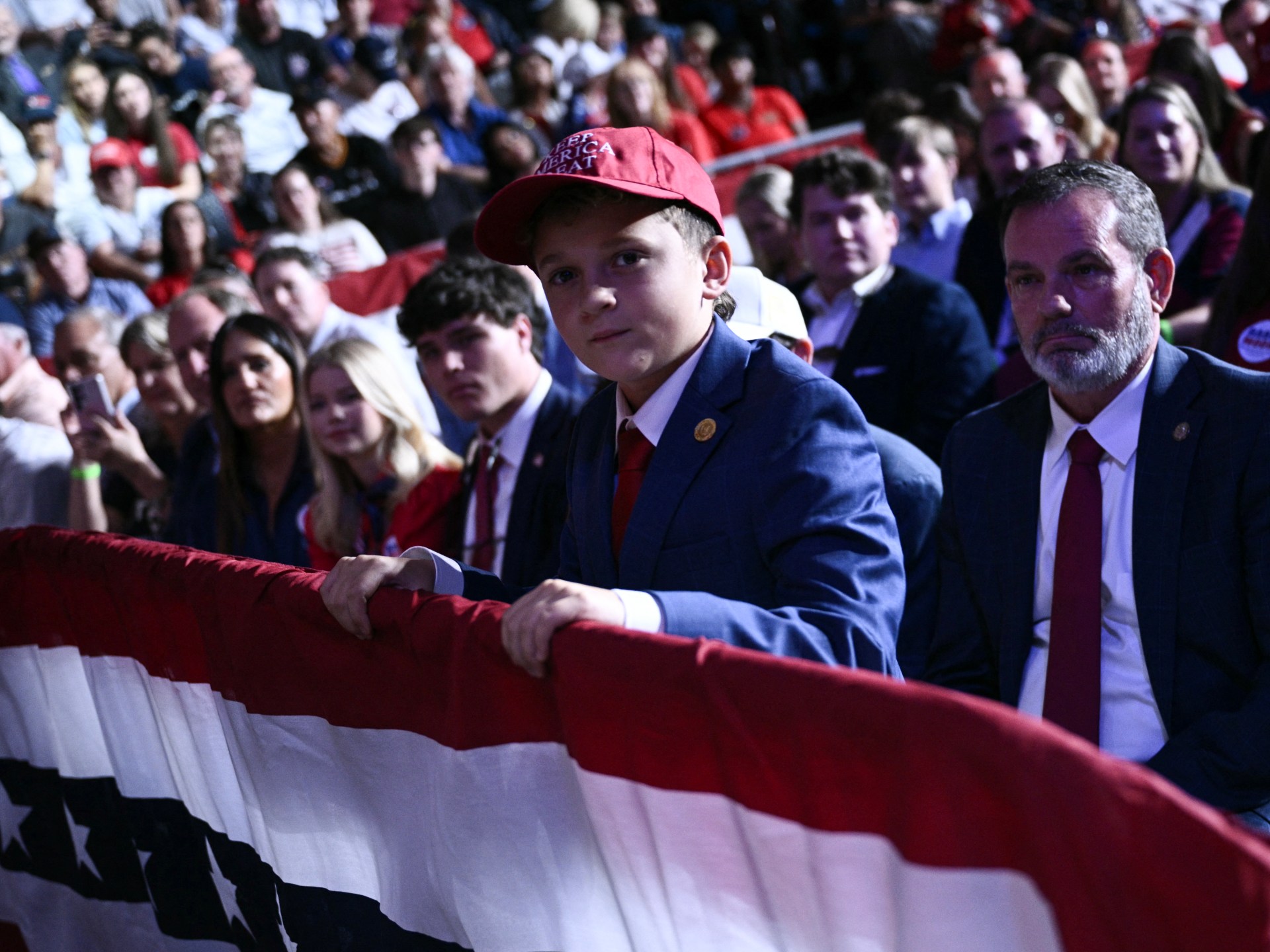 Democrats gain ground as US midterm elections enter final month