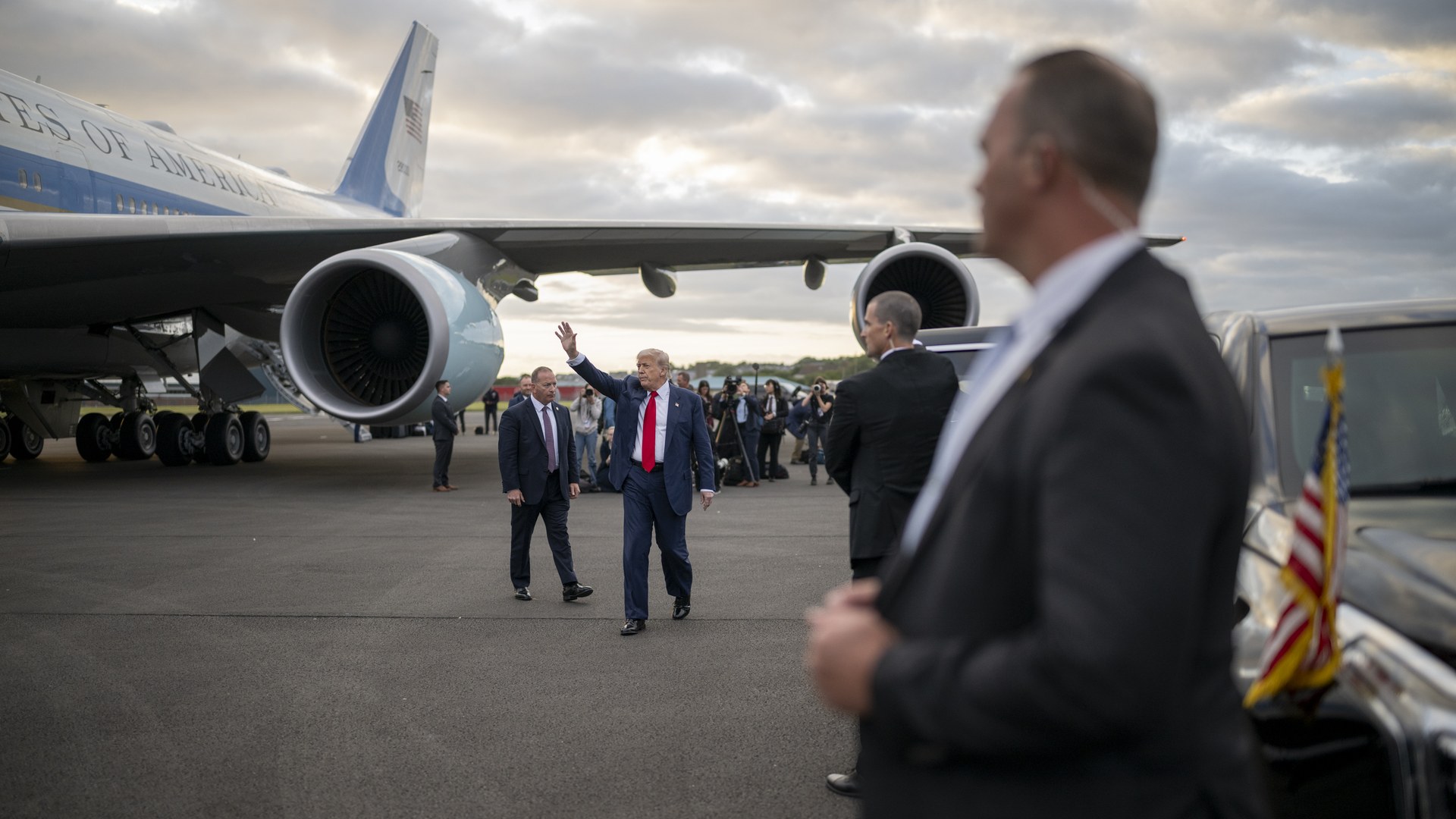 CNN threatens legal action over Air Force One press access restrictions
