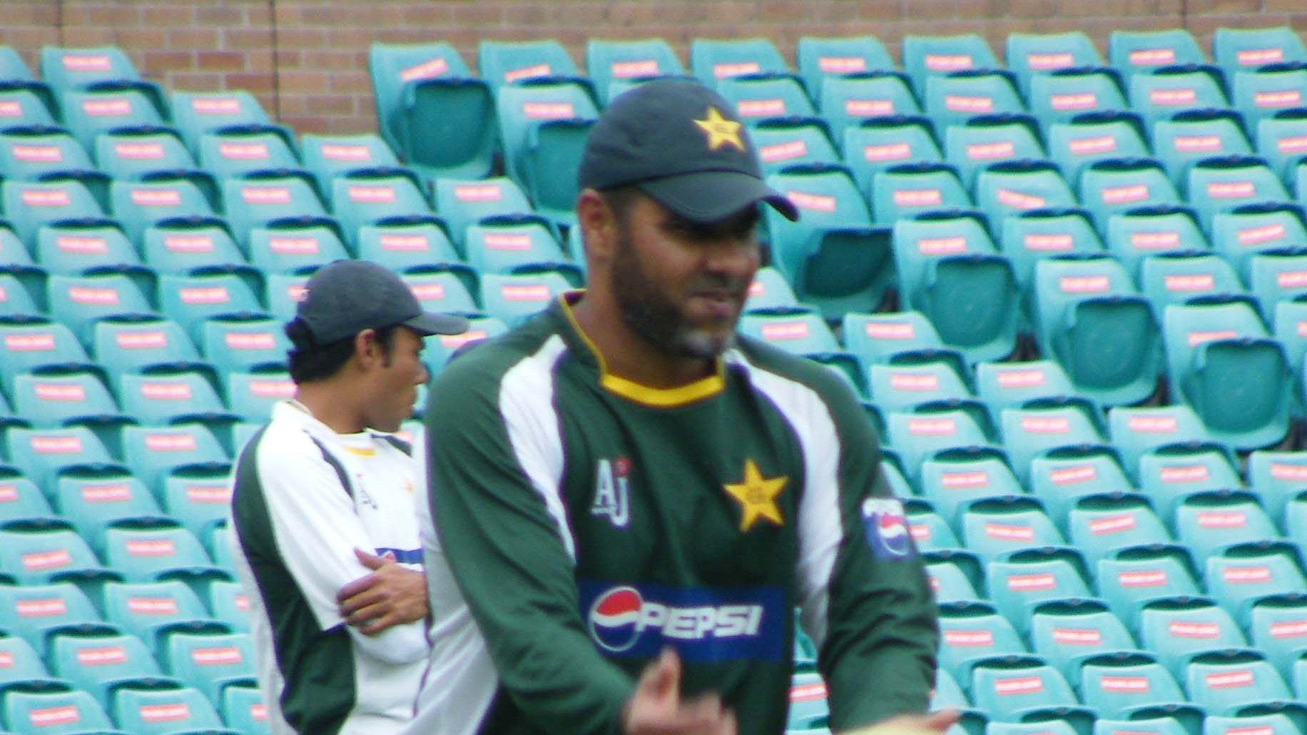 Waqar Younis Recalls Historic First-Ball Dismissal of Sidhu