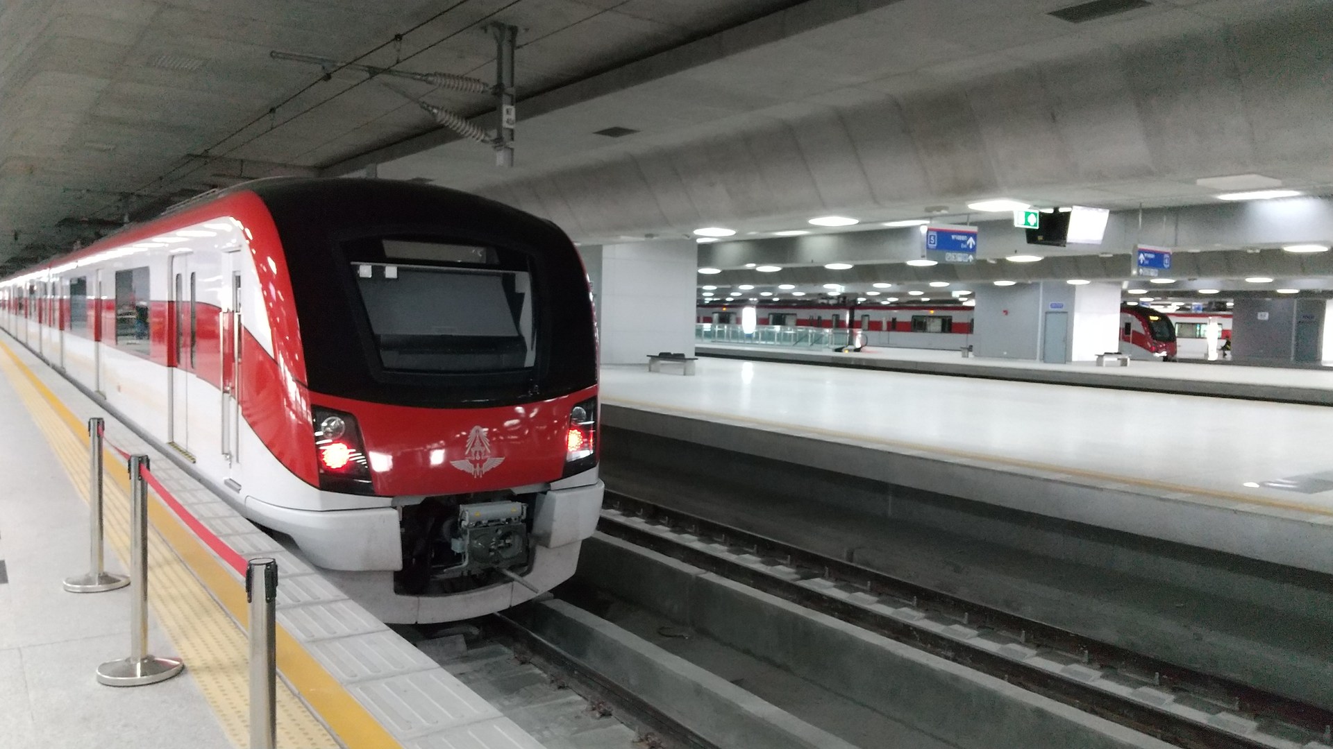 รัฐบาลพิจารณาขยายโครงการบัตรโดยสารรถไฟสายแดงและสายม่วง