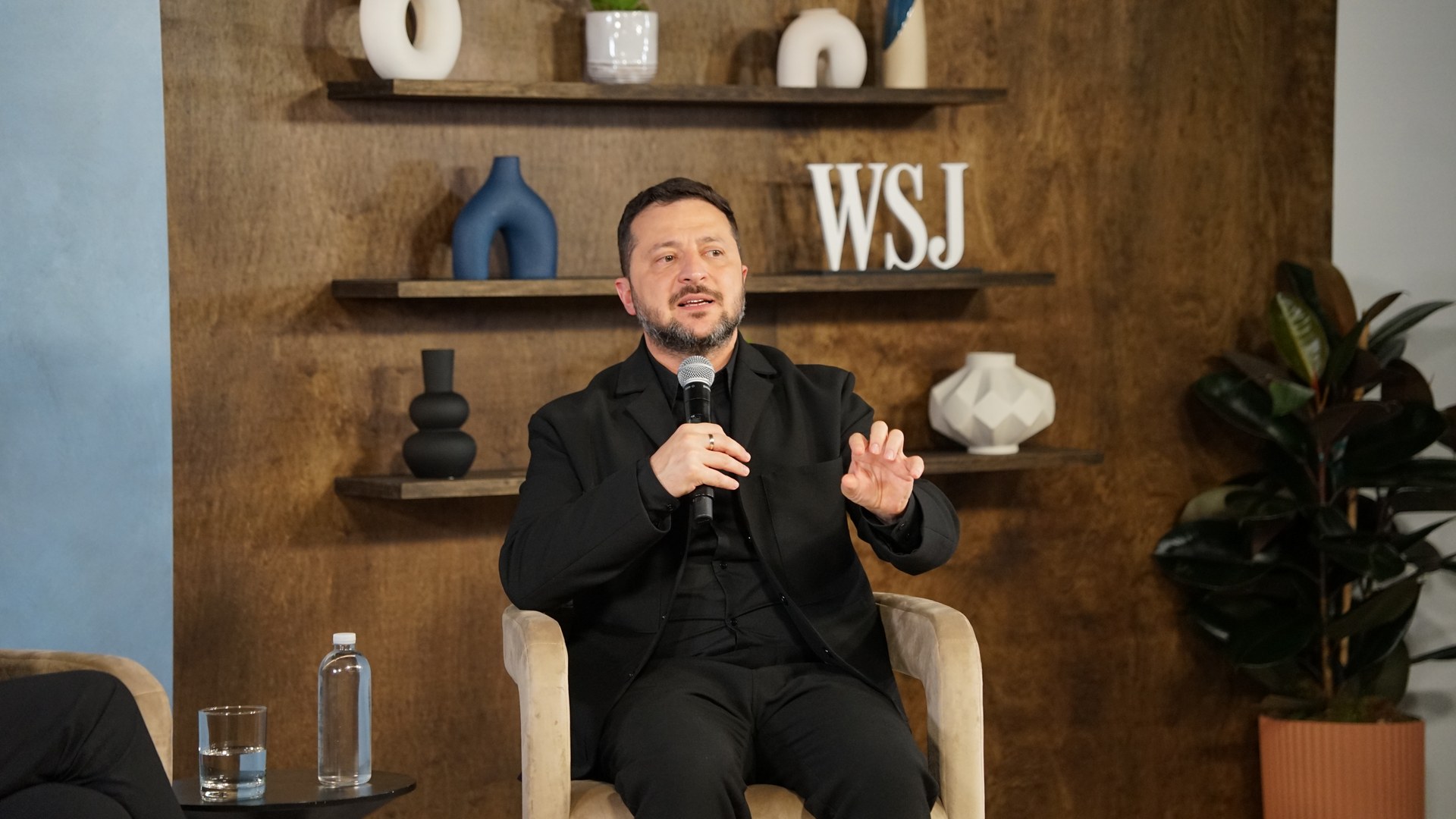 Zelensky Signals Fresh Diplomatic Push With Russia and US