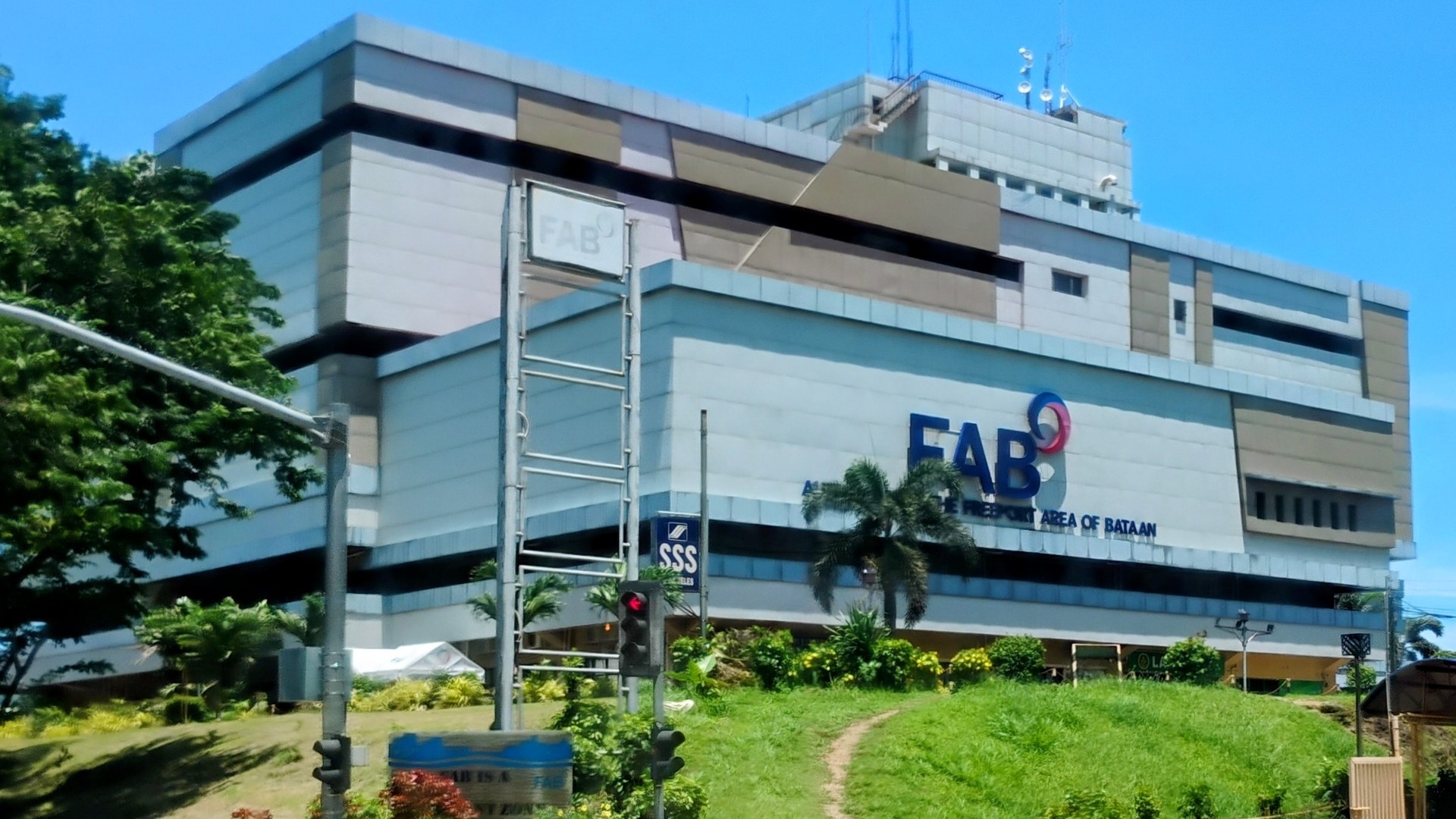 AFAB at mga lokal na opisyal ay naghahanap ng solusyon sa matandang pabahay-problema