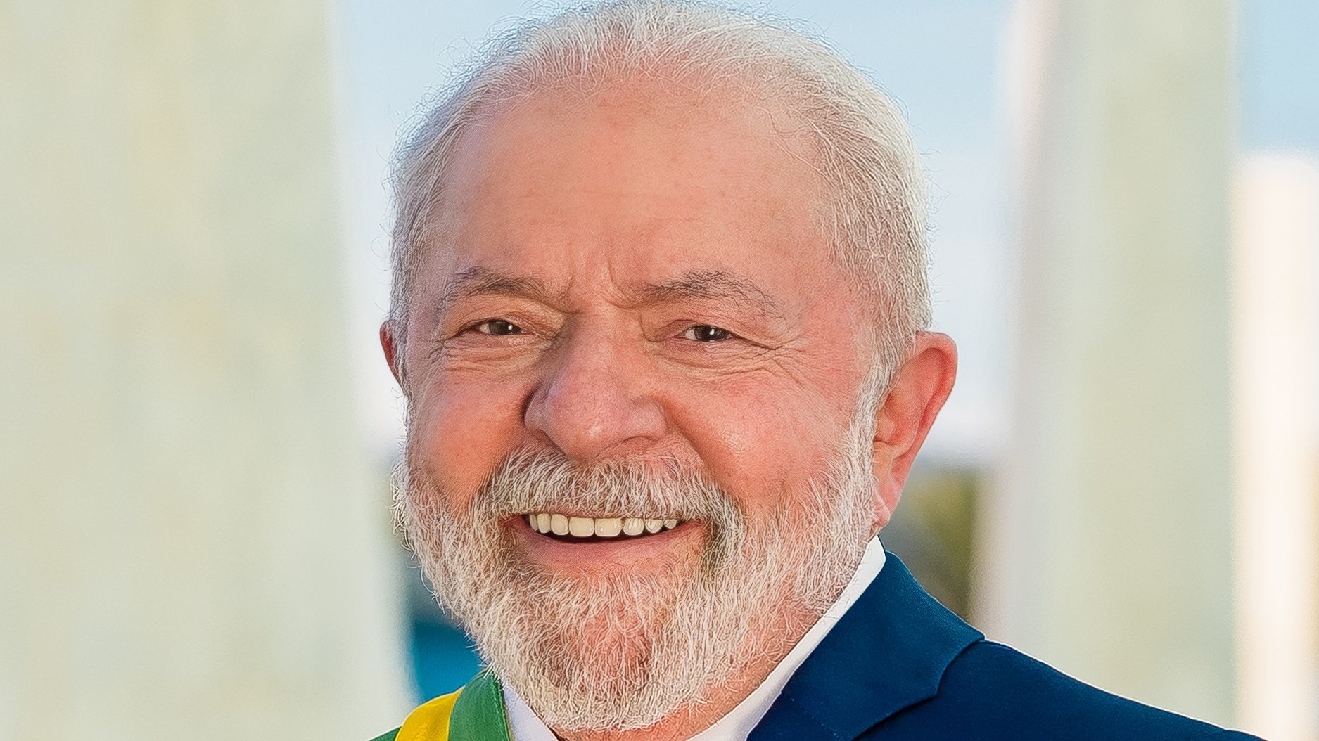 Brazil's Lula Faces Mounting Fiscal Pressures as Debt Crosses 82% of GDP