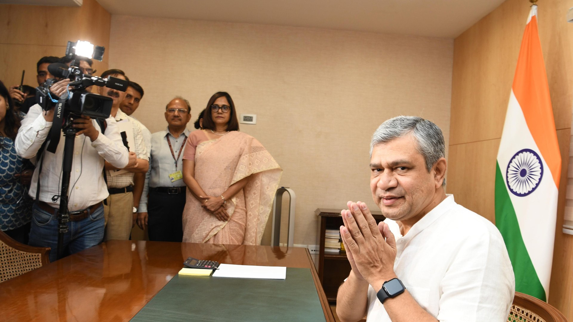 India targets October 2028 launch of domestically designed smartphone