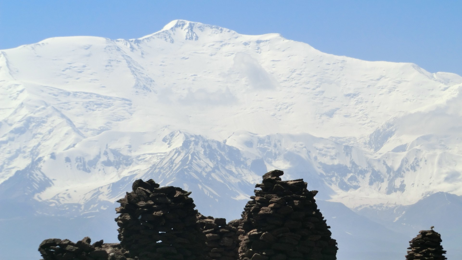 Tech Entrepreneur Rescues Climber at Extreme Altitude on Peak Lenin